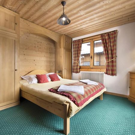 Chalet Marjorie Bed & Breakfast เลส์เฌต์ ภายนอก รูปภาพ