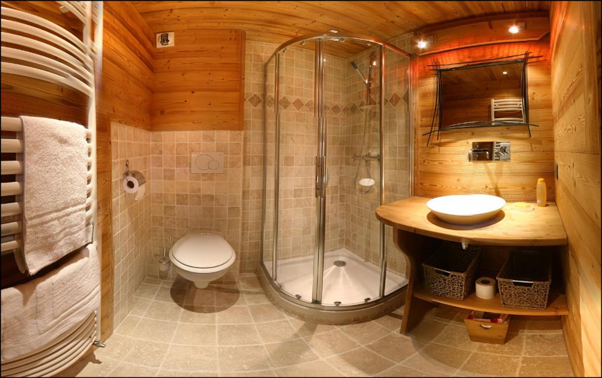 Chalet Marjorie Bed & Breakfast เลส์เฌต์ ภายนอก รูปภาพ